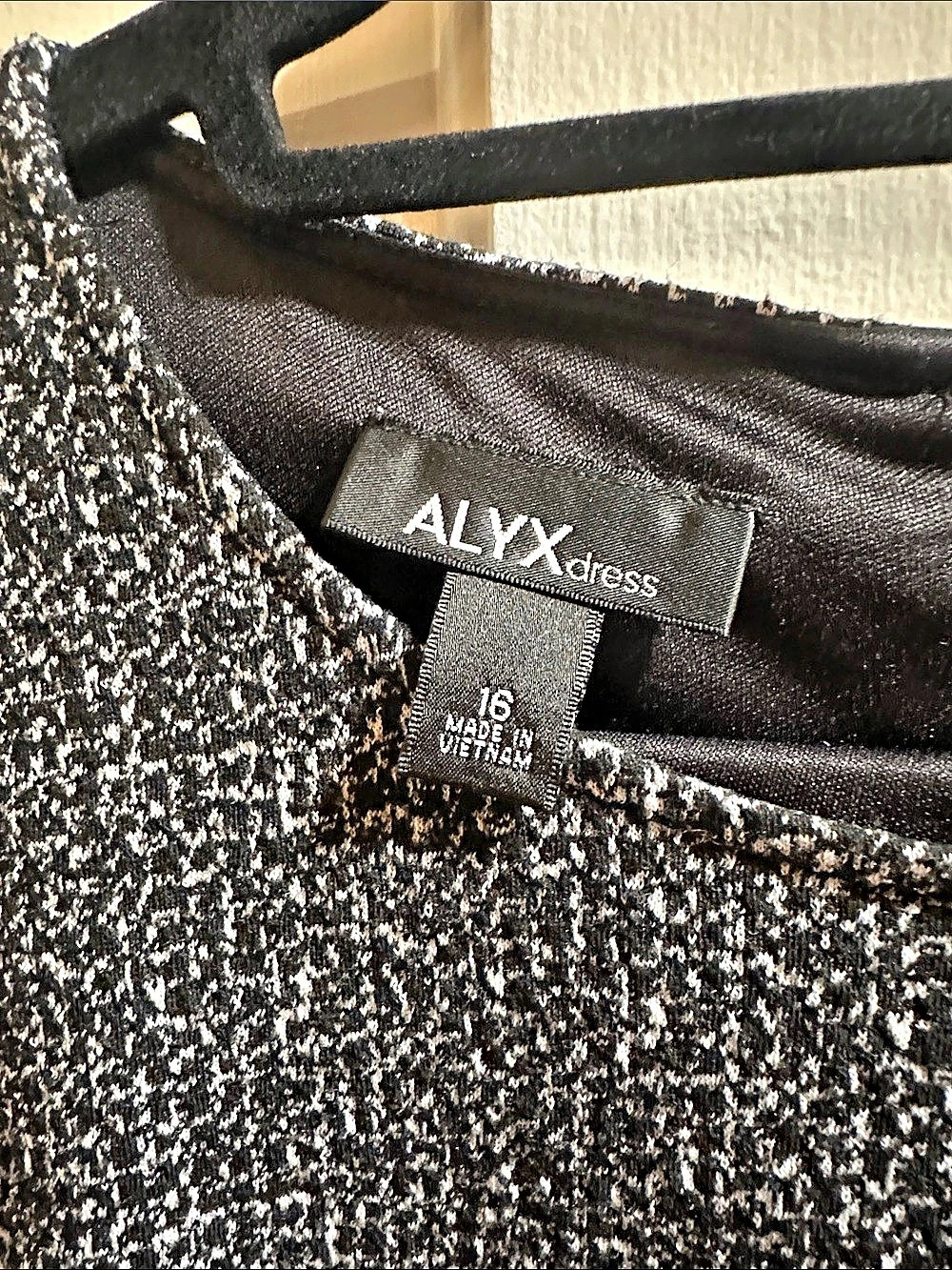 BUNDLE OF 3 fall dresses. - Picture 5 of 7
